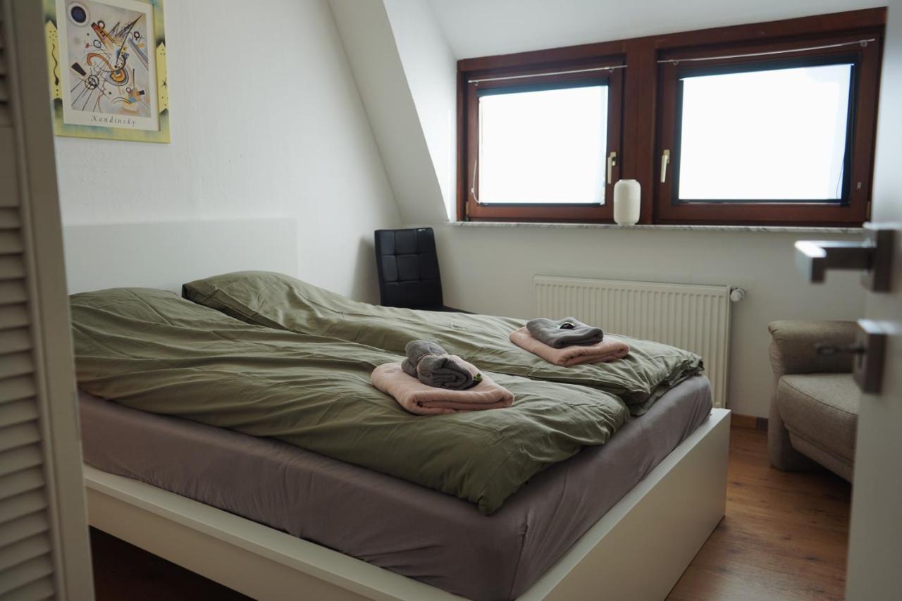 Ferienwohnung unique: geräumig - BHF-nah - parkplatz - netflix BRE Exterior foto